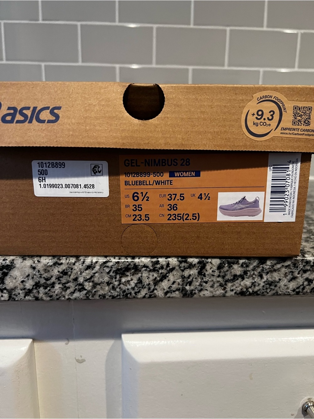 ASICS women  GEL-Nimbus 28 Sneakers in Bluebell/White